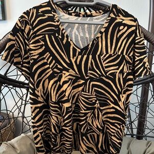 Nine West Black and Gold Zebra Print V-Neck Top